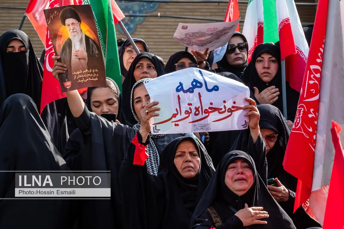 گزارش ایلنا از دومین روز از مراسم وداع با رهبر شهید/ اقامه نماز بر پیکر مطهر شهدا/ حضور فرزندان رهبر شهید در مراسم امروز