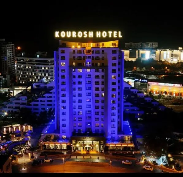 استقبال چشمگیر مسافران از "هتل بزرگ کوروش کیش" پس از جنگ