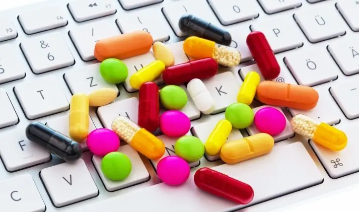 بررسی علت عملکرد تحسین برانگیز داروخانه های اینترنتی در ارائه قیمت محصولات