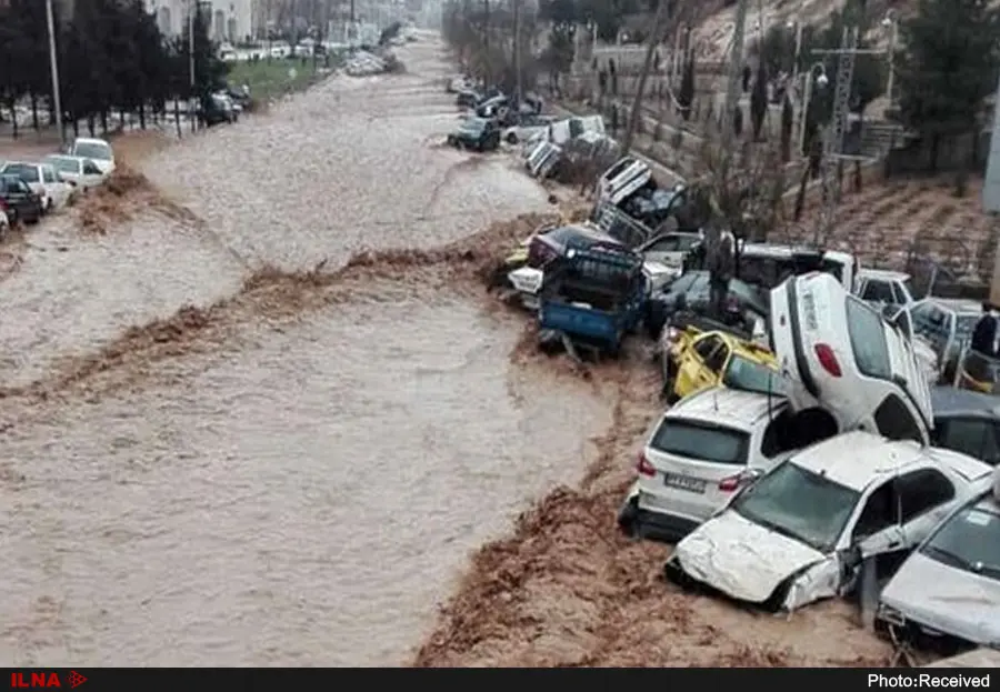 در ششمین سالگرد سیل دروازه قرآن شیراز؛ خسارت دیدگان ۵۵ خودرو همچنان به‌دنبال غرامت/ شهرداری شرایط را برای خسارت دیدگان دشوار کرده است