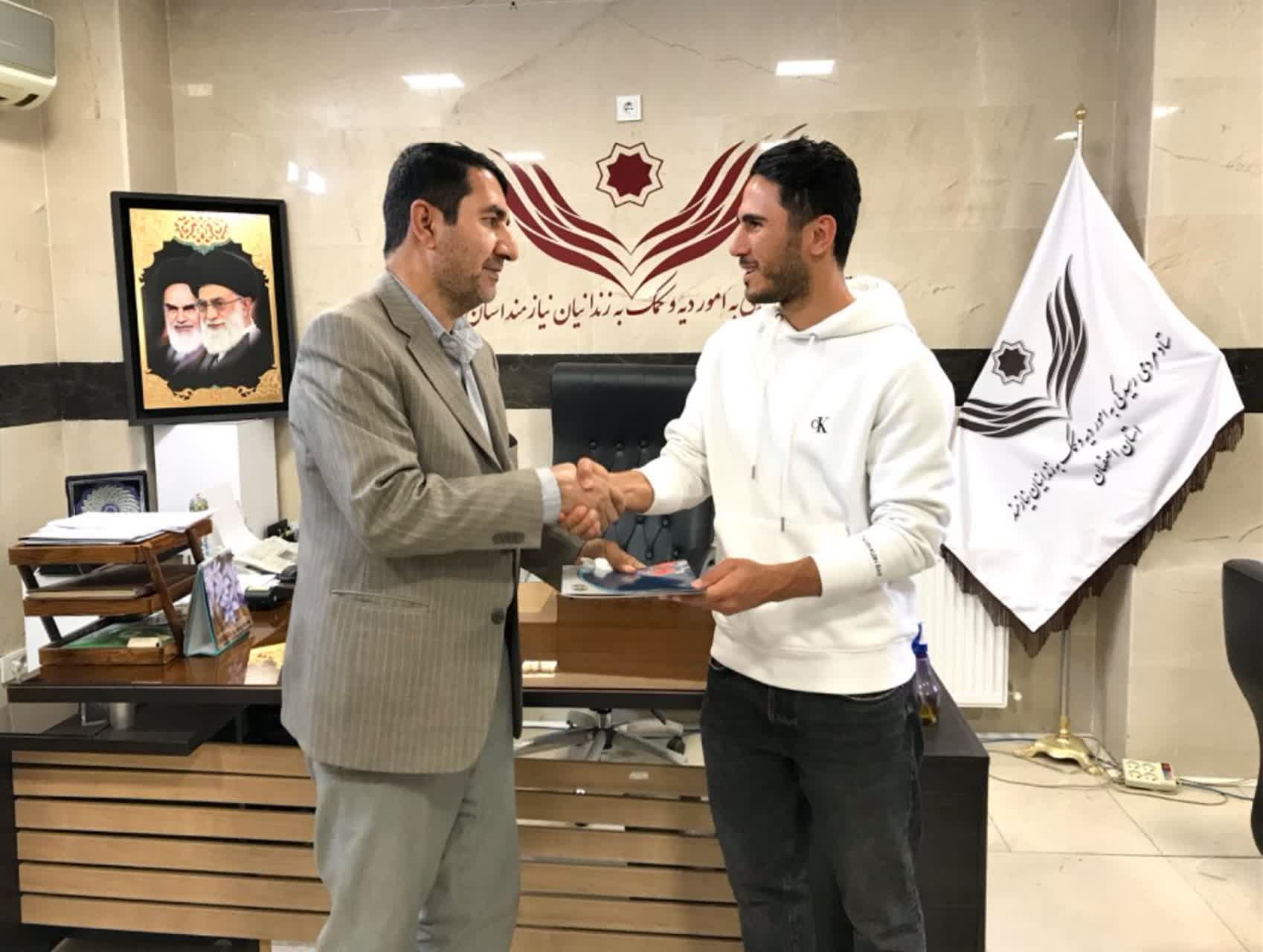آزادی دو زندانی توسط کاپیتان سپاهان