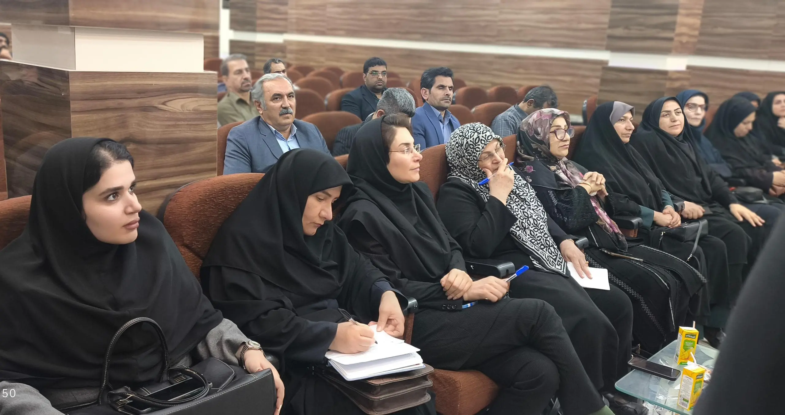 انتقاد رئیس جبهه اصلاحات ایران از تفاهم‌نامه منعقده آموزش و پرورش با نیروی انتظامی/اعلام حمایت از تیم مذاکره کننده 