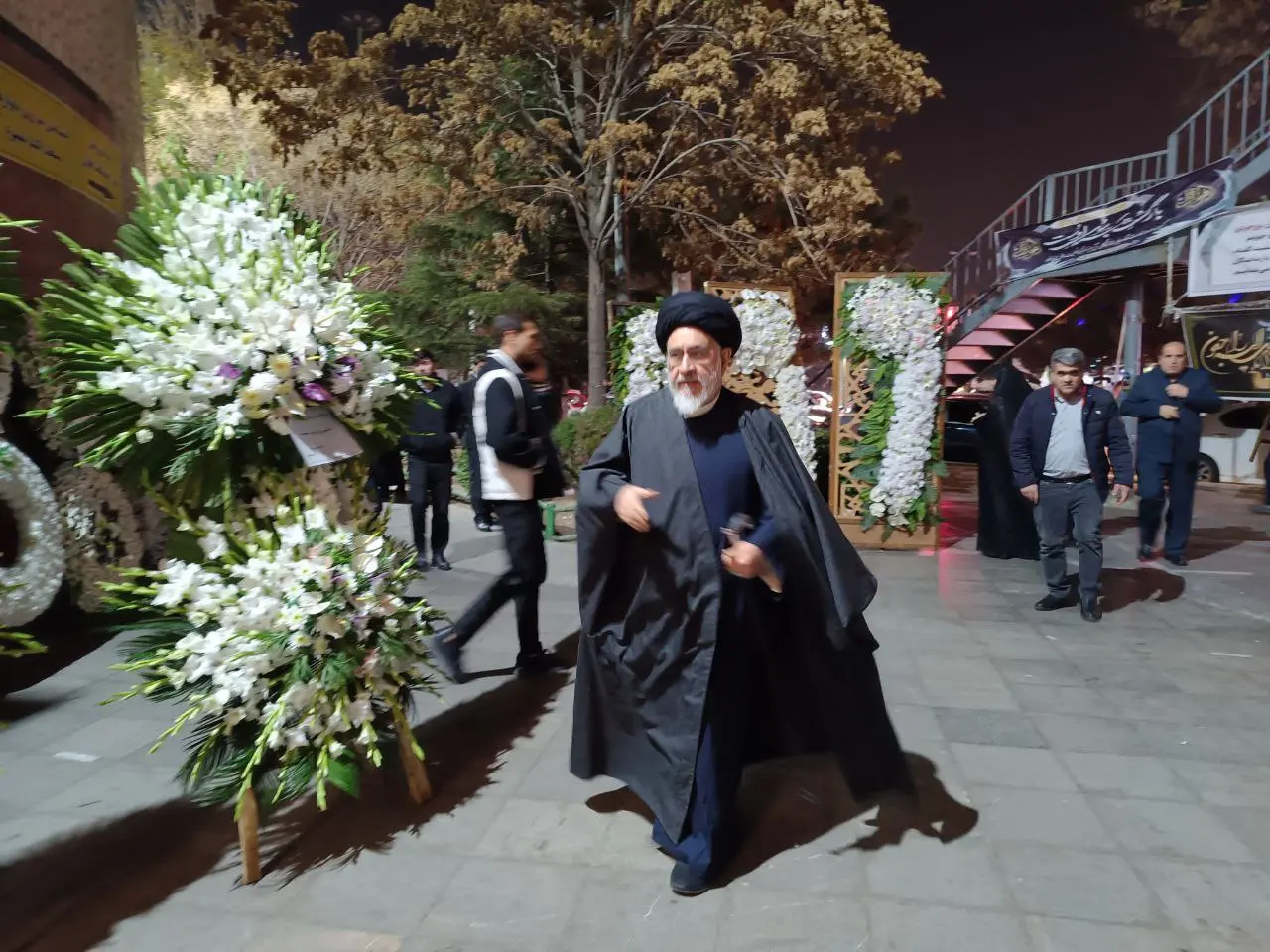 مراسم ترحیم اشرف بروجردی برگزار شد+ عکس