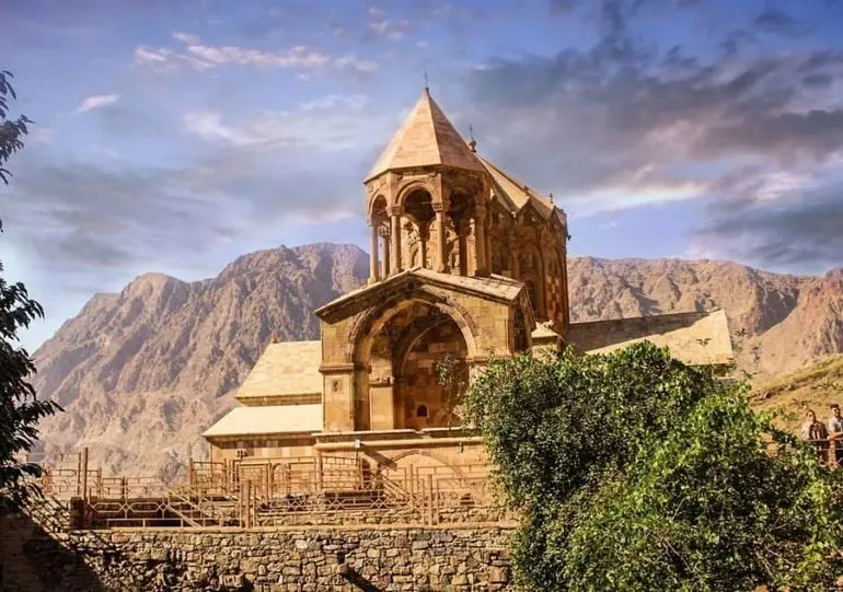 پیوند تجارت، طبیعت و فرهنگ