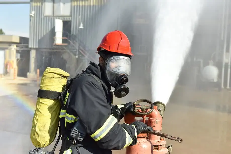 رزمایش پدافند شیمیایی با محوریت مقابله با آتش‌سوزی در پتروشیمی تبریز