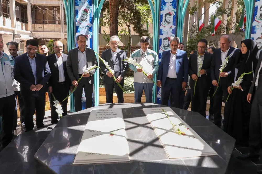 گزارش تصویری/ بازدید وزیر علوم از مرکز نوآوری فولاد مبارکه در دانشگاه صنعتی اصفهان
