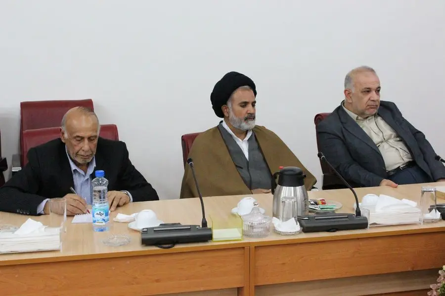 نشست حسین کمالی با اعضاء خانه احزاب و شورای هماهنگی احزاب اصلاح طلب خوزستان برگزار شد + تصاویر