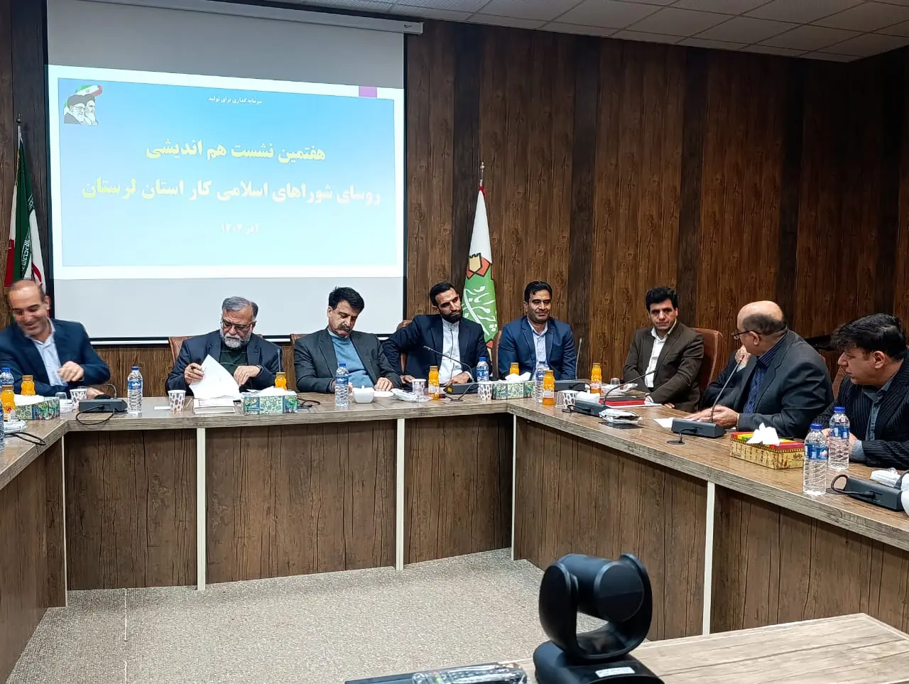 کارگران ستون اصلی  توسعه و پیشرفت  لرستان هستند/ضرورت گفتگوی اجتماعی در چهارچوب تعامل،احترام و آینده نگری 