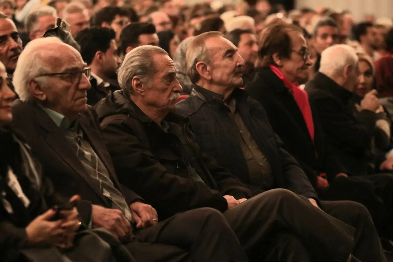 ارکستر «چکاوک» در تالار وحدت نواخت/ معرفی یک خواننده جدید