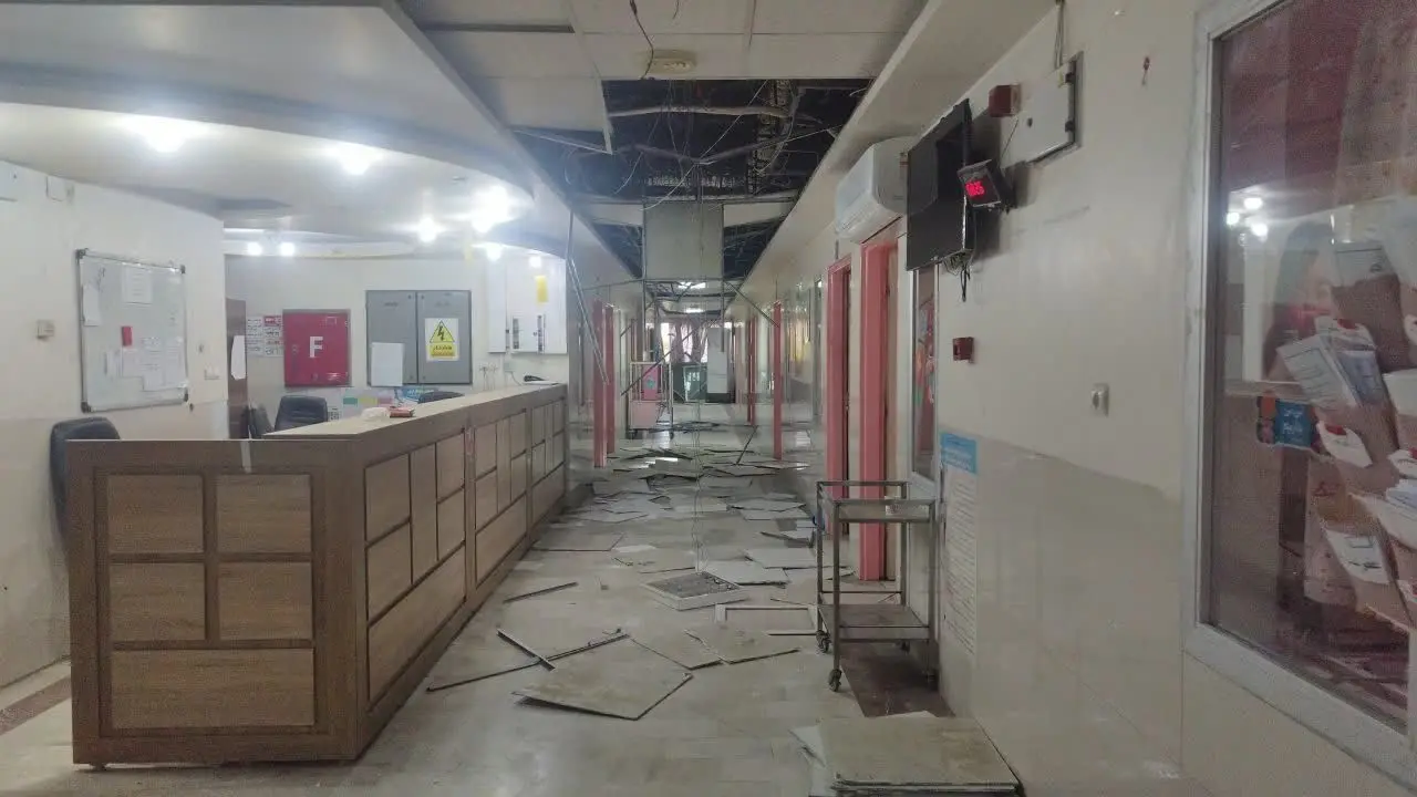 موج انفجار به دو بیمارستان در اهواز و اندیمشک خساراتی وارد کرد