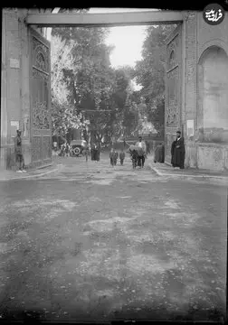 دروازه ورودی میدان سپه در دوران رضاخان + عکس