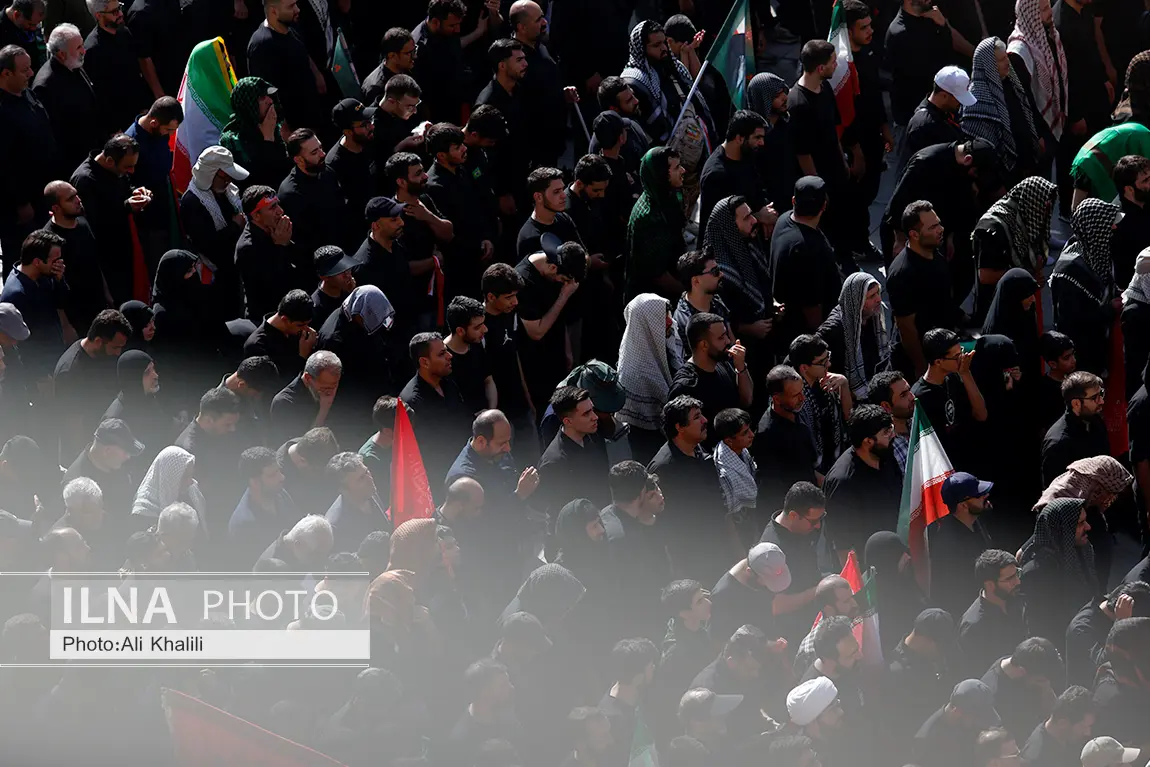 گزارش ایلنا از دومین روز از مراسم وداع با رهبر شهید/ اقامه نماز بر پیکر مطهر شهدا/ حضور فرزندان رهبر شهید در مراسم امروز