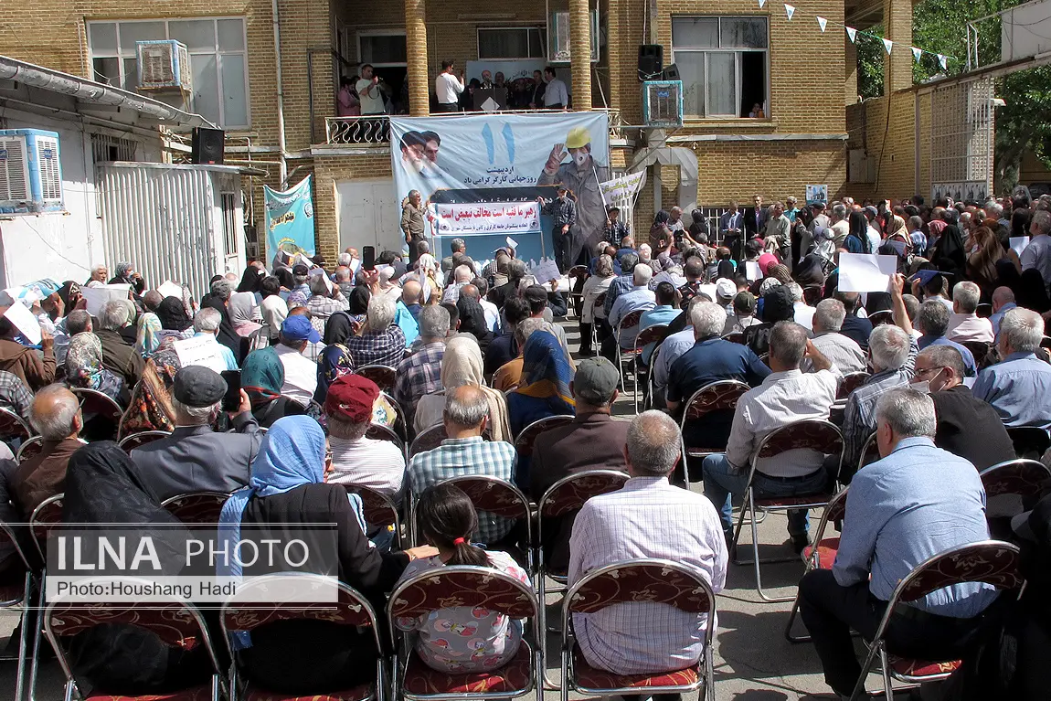 حل مشکلات مسکن کارگران و بازنشستگان اولویت ماست/ اقدامات دولت نباید در جهت کوچک کردن دارایی و سفره کارگران باشد