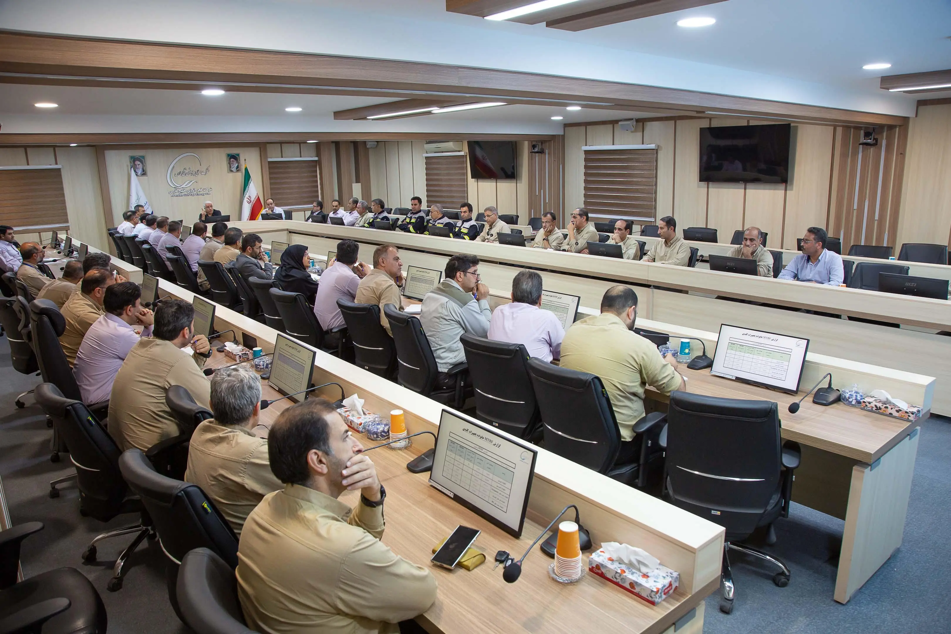 تبیین استراتژیهای جدید در هیئت رئیسه فجر انرژی خلیجفارس