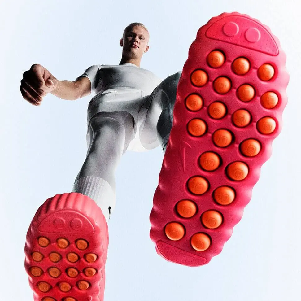 راز کفش‌های «تغییردهنده ذهن» بازیکنان تیم ملی انگلیس فاش شد