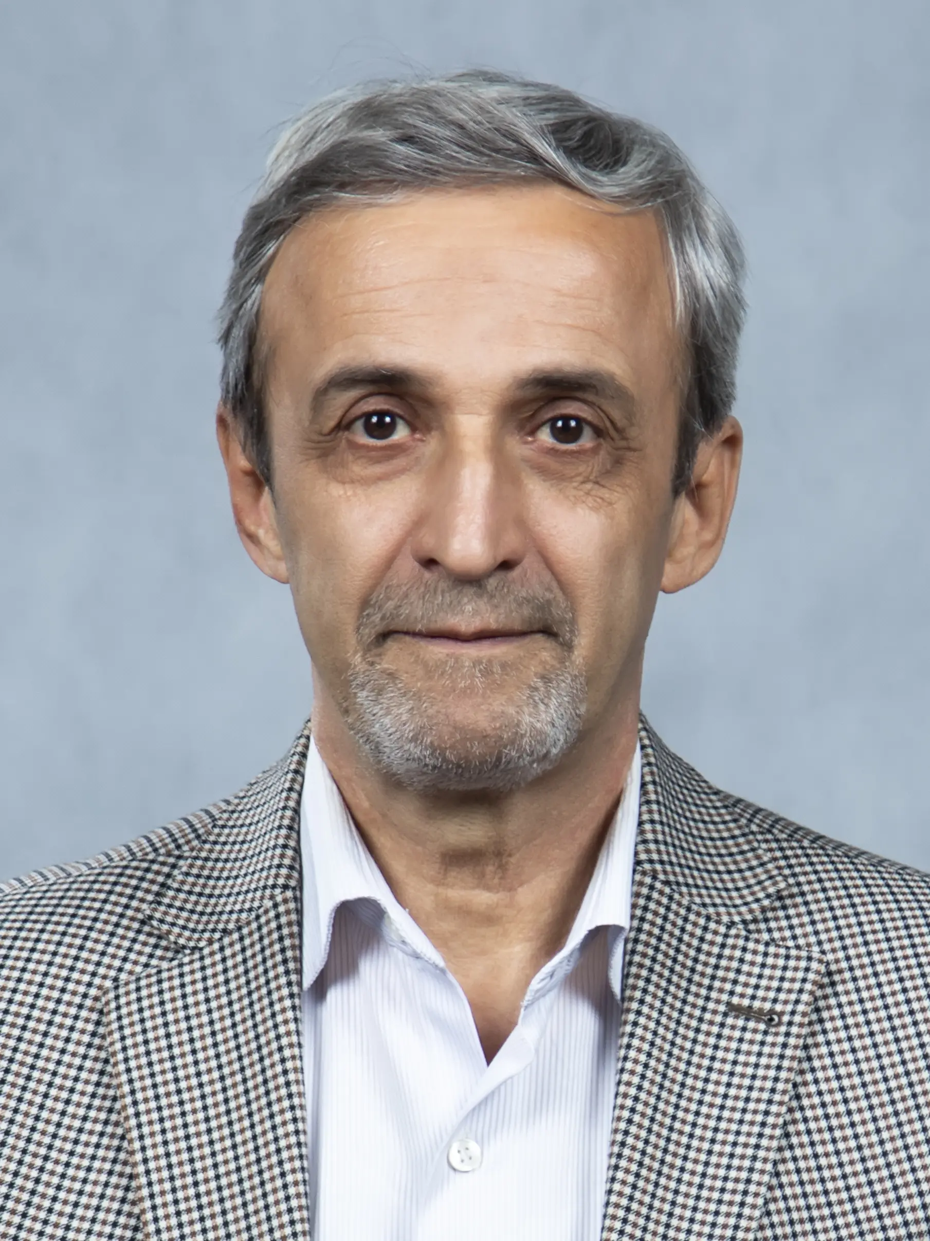 استاد دانشگاه شیراز در شمار استادان نمونه کشوری