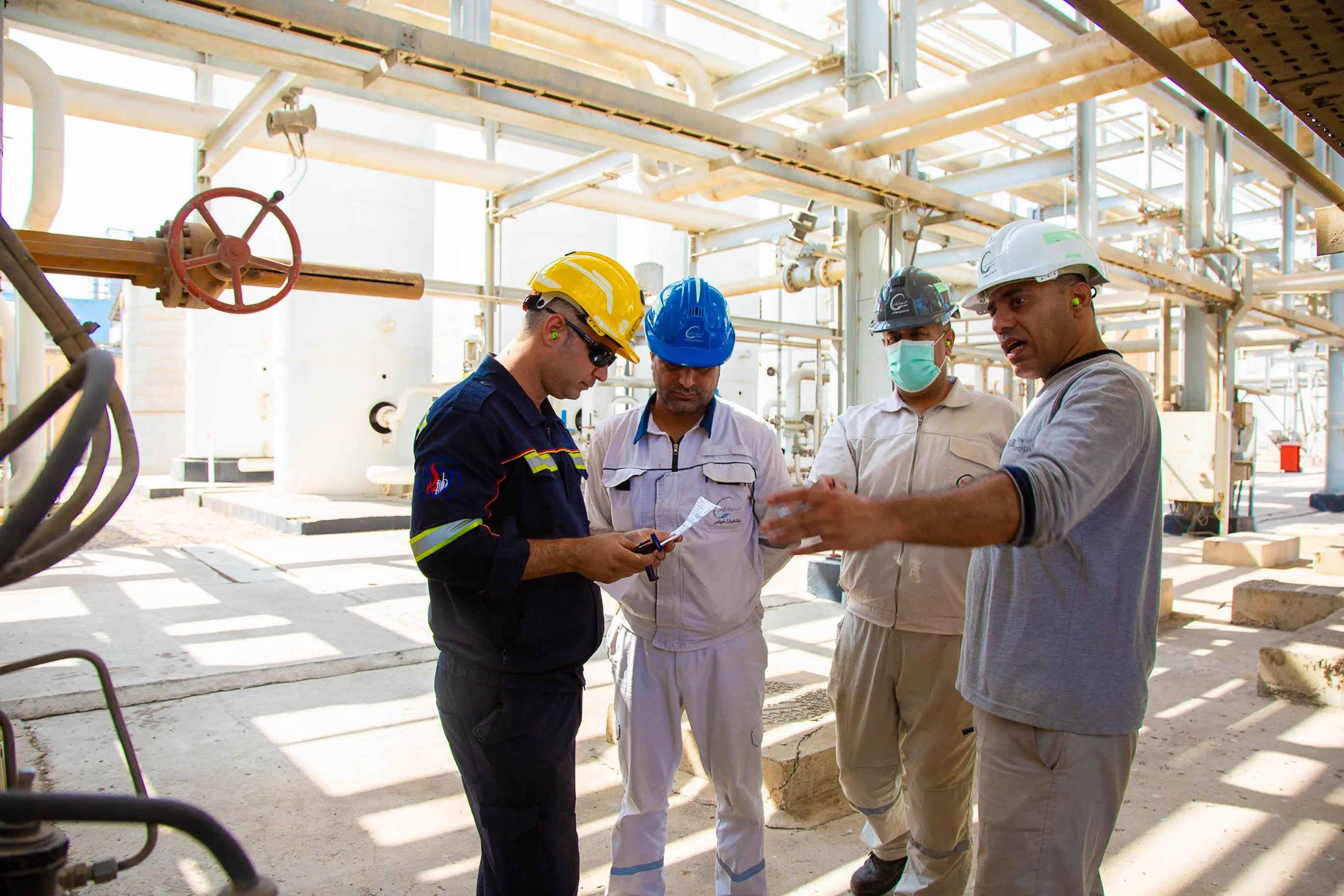 انجام تعمیرات اساسی تجهیزات هوای نواحی ۱ و ۲