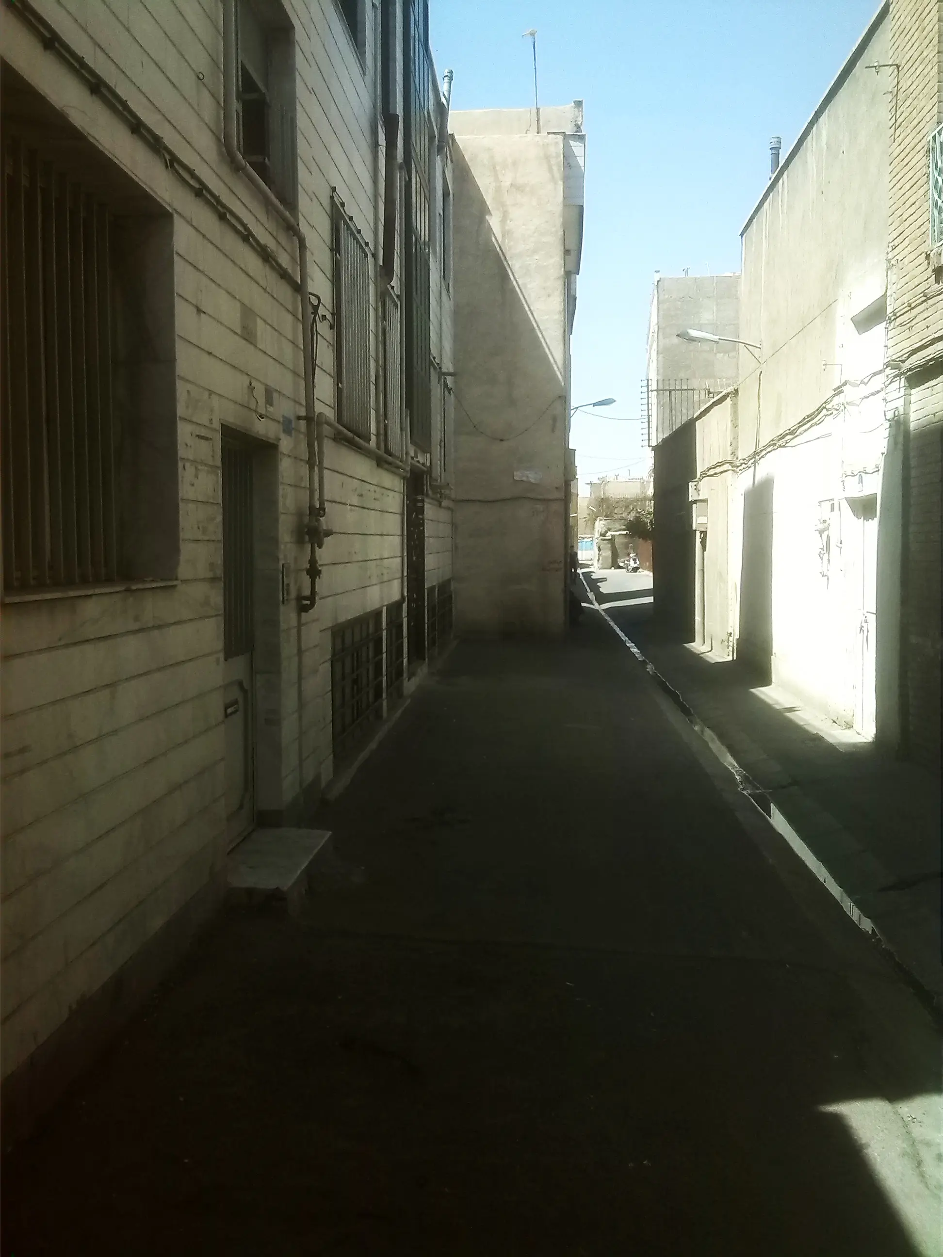ساخت پردیس معماری معاصر ایران در تهران/مجموعه‌ای از موزه‌‌ها، گالری‌ها و دفاتر فیلم‌سازی/هنرمندان دفتر و محل سکونت‌شان را به محله سیروس انتقال می‌دهند