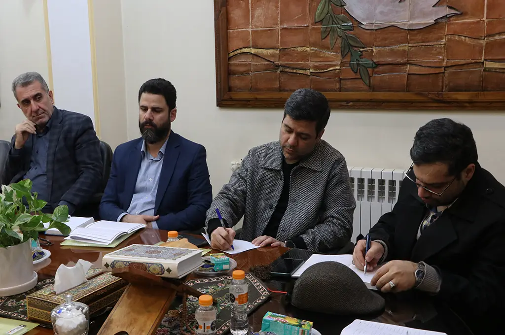 دهه فجر انقلاب بستری برای پیوند میان نسلی قرار‌ گیرد