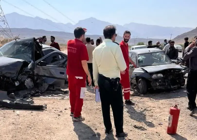 مثلث مرگ در جاده های فارس قربانی می گیرد/ تخریب کامل خودروها در تصادفات 
