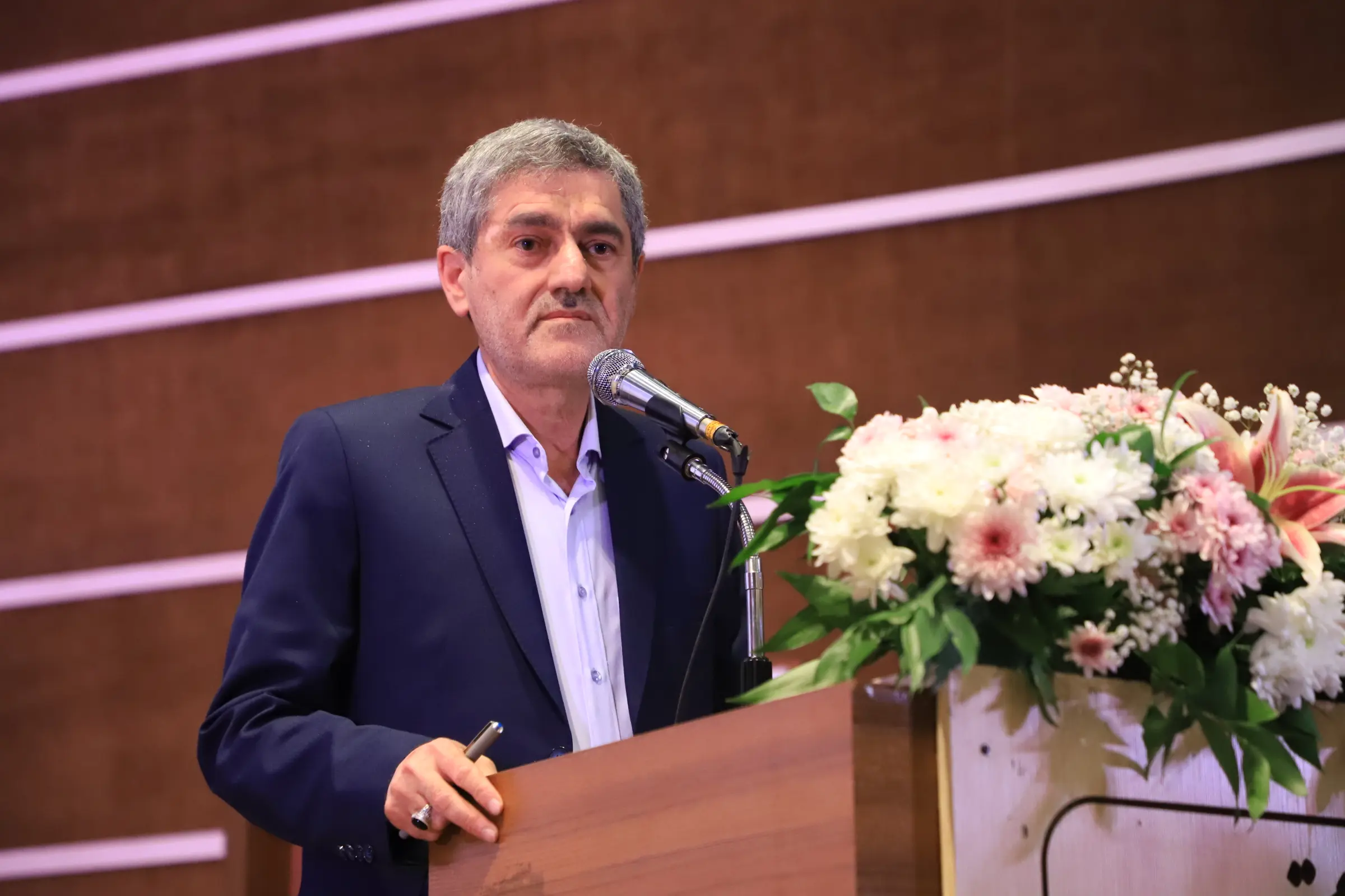 هزینههای سنگین درمان، ضرورت حمایت از بیماران را دوچندان کرده است