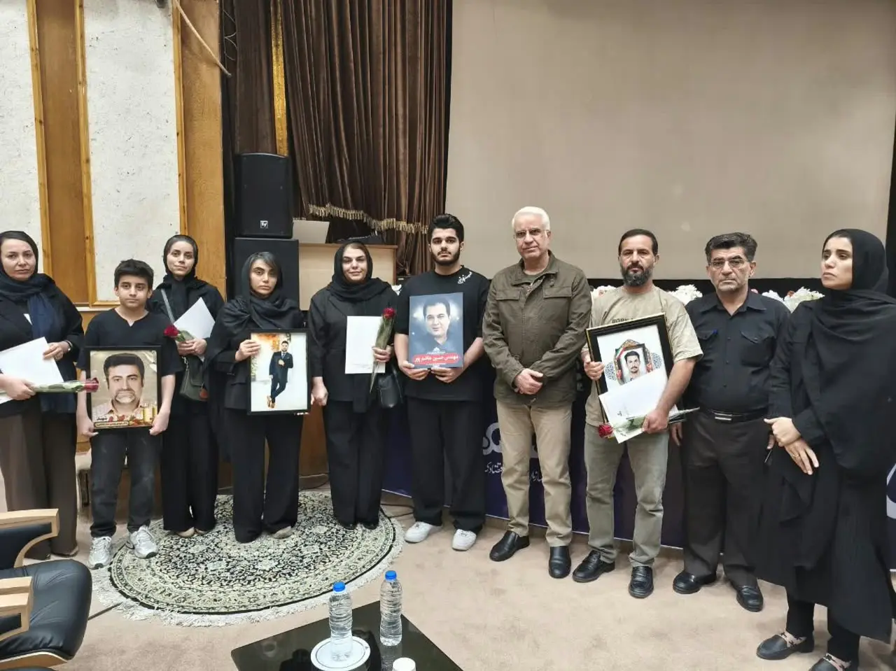 تجلیل مدیرعامل فجر انرژی خلیجفارس از خانواده شهدای فجر در مراسم «جانفدا»