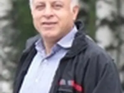 مجلس بنا ندارد در انتخاب وزیرعلوم سنگ اندازی کند