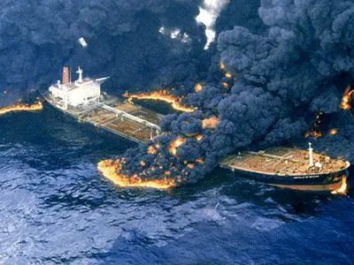 آخرین وضعیت پرونده شکایت تعدادی از خانواده‌های خدمه سانچی/ موضوع در دیوان عالی کشور در حال بررسی است