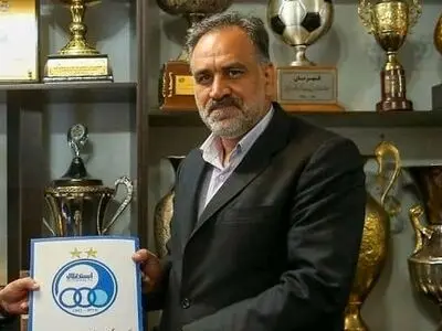 مددی تنها مدیر حاضر در سفر استقلال به جده