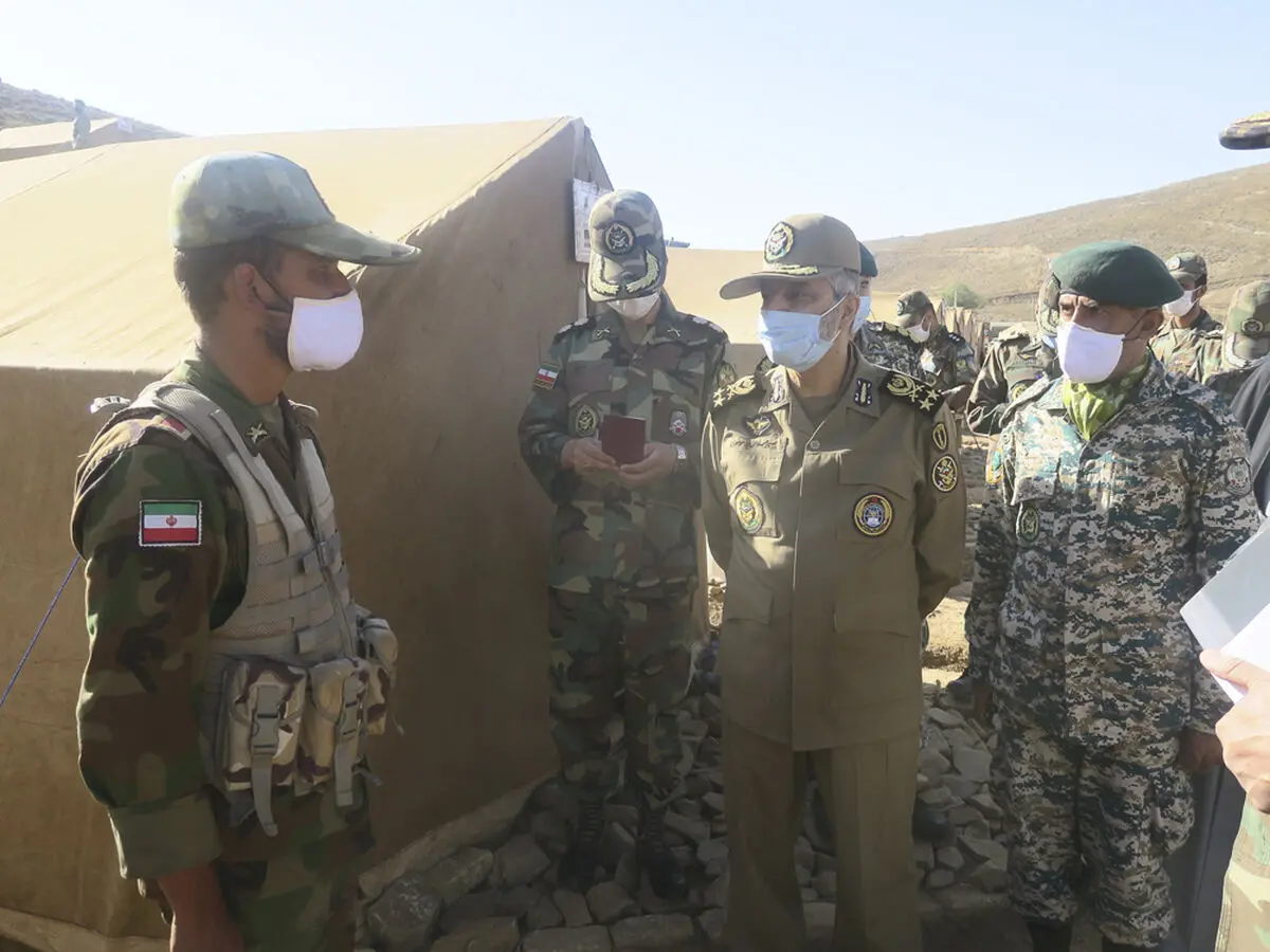 بازدید سرزده سرلشکر موسوی از اردوگاه دانشجویان افسری ارتش