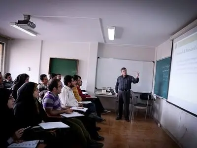 خروج ۵۰۰ تا۶۰۰ استادِ درجه یک از گردونه آموزش عالی/ دلسردی و ایجاد جو بی‌اعتمادی در میان دانشگاهیان