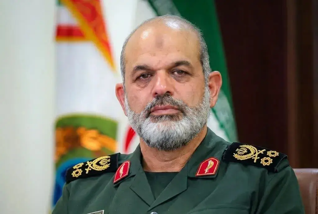 هماهنگی و همدلی کم نظیر بین نیروی پدافند هوایی ارتش و سپاه معادلات دشمن در عرصه هوایی را بیش از پیش بر هم می‌زند