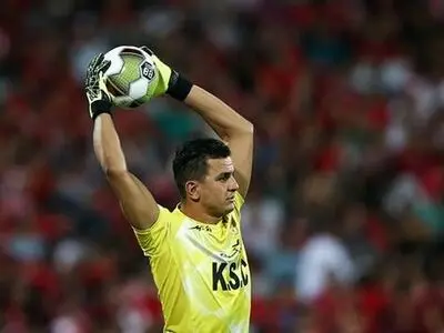 پرسپولیسی‌ها مخالف حضور حامد لک درون دروازه این تیم (عکس)
