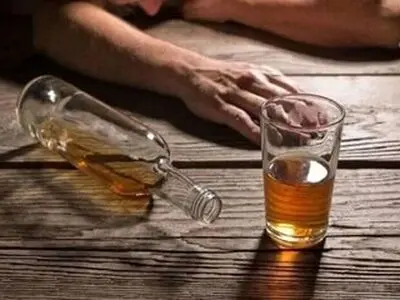 هشدار درباره خطرات مشروبات الکلی تقلبی
