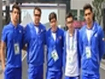 تیم ۵ نفره شنای‌ایران به کشور بازگشت