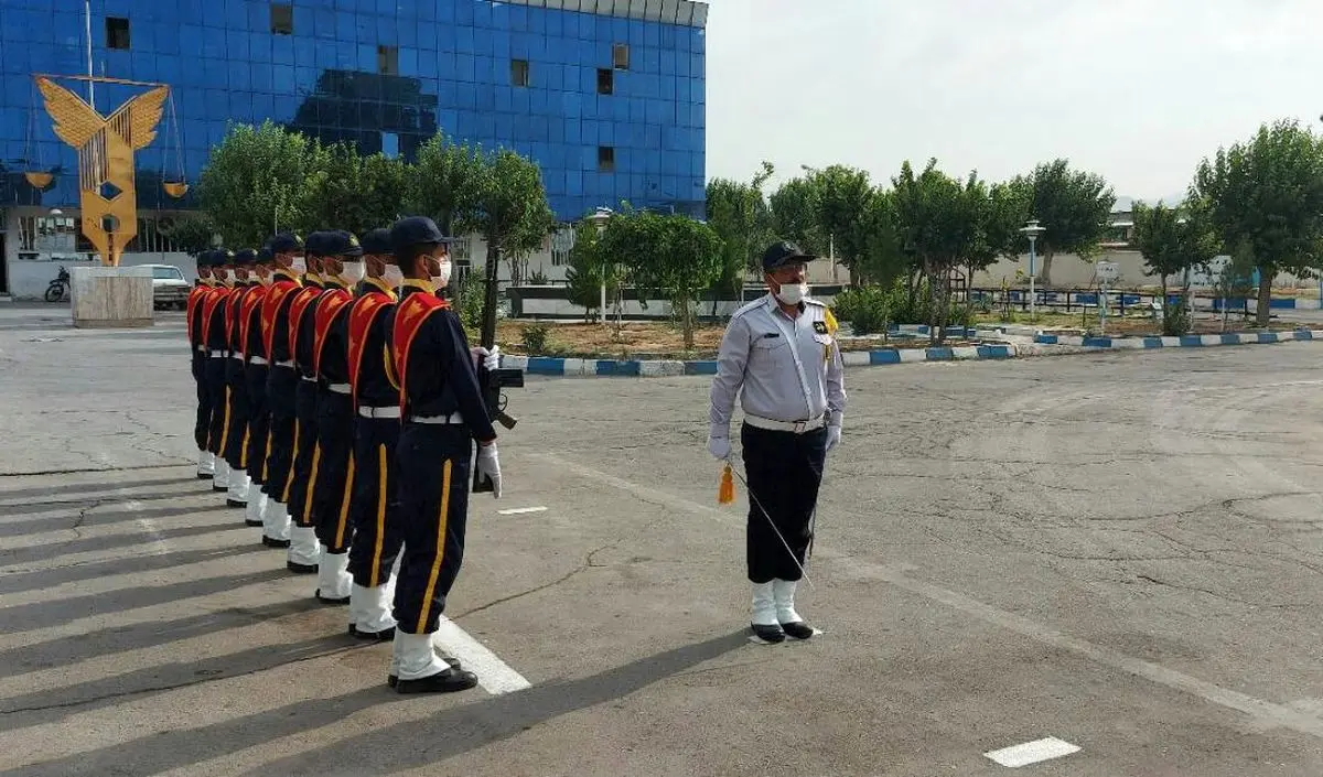 معاون نیروی انسانی ستاد کل نیروهای مسلح از ندامتگاه قزلحصار بازدید کرد