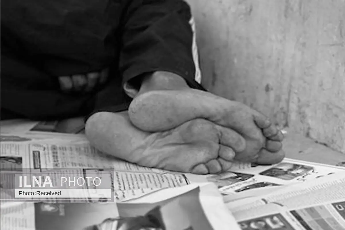 ۱۵ سال در خیابان زندگی کردم/ شب‌ها زیرِ ماشین، پشت شمشادها و خرابه‌ها می‌خوابیدم/ برخی برای تهیه مواد مجبور به تن‌فروشی می‌شوند