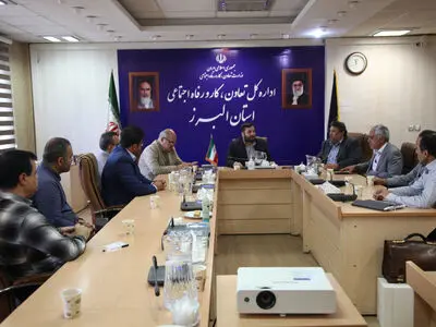 مدیرکل تعاون استان البرز با جمعی از صنعتگران شهرک صنعتی کوثر دیدار کرد