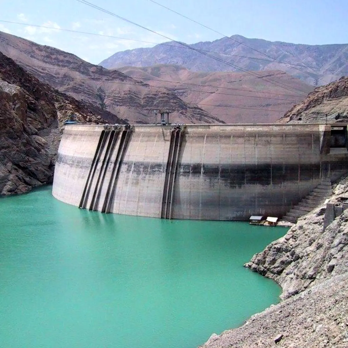 وقوع چندین حادثه برای تأسیسات آب تهران بر اثر بمباران