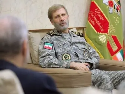 اللواء حاتمي: الصناعة الدفاعية الوطنية سند وظهير لميدان المعركة