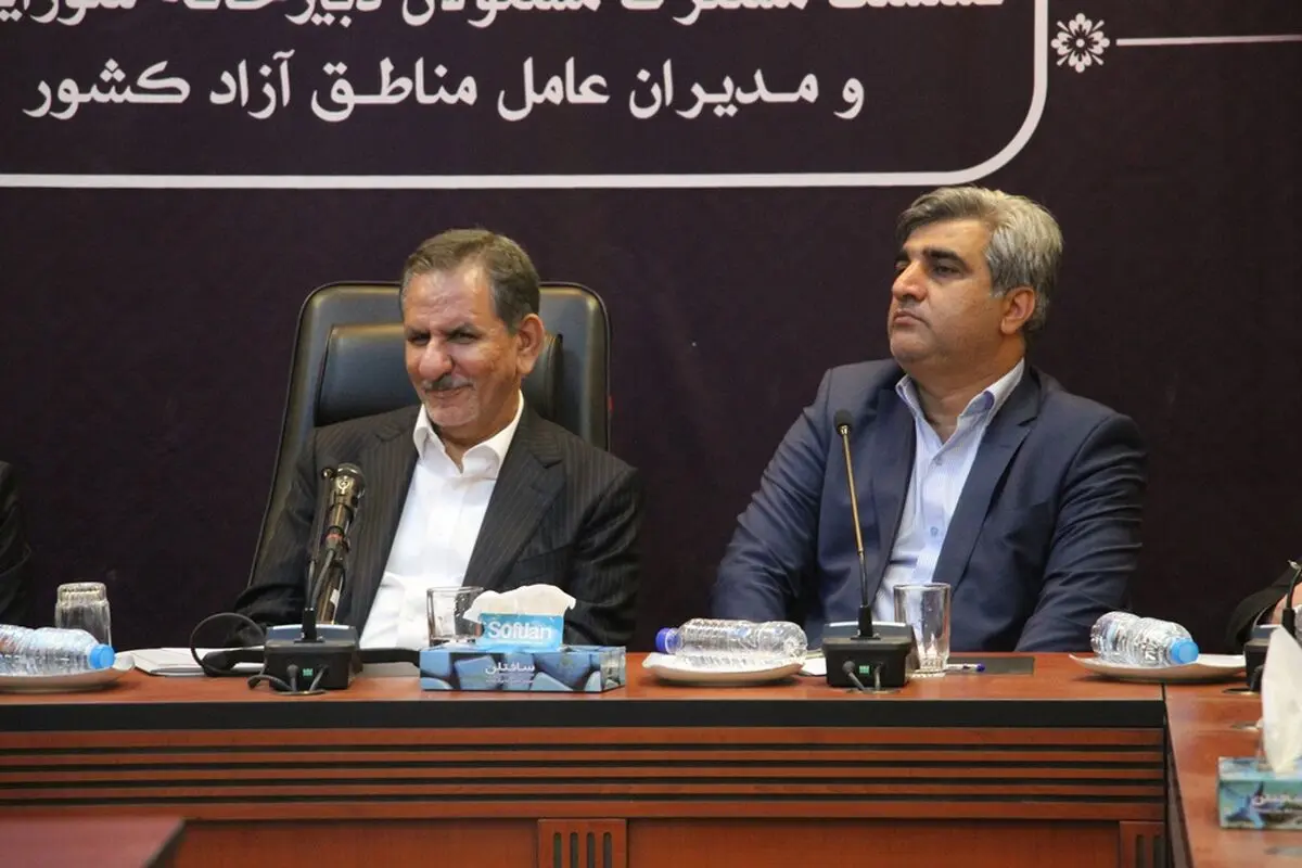 مناطق آزاد کانون اصلی توسعه کشور هستند/ همه مدیران کشور برای مقابله با تحریم‌ها باید برنامه داشته باشند