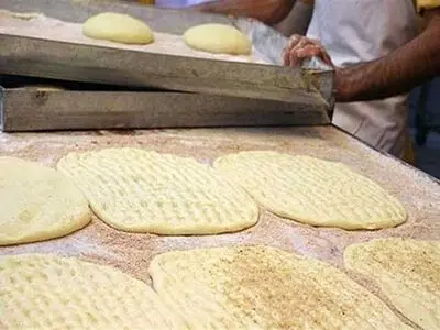 قیمت نان‌های فانتزی و حجیم تغییر نمی‌کند/ اتاق اصناف ابلاغیه‌ای مبنی بر تغییر زمان افزایش قیمت نان نداشته است