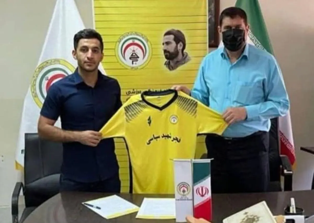 سعید زارع قراردادش را با فجرسپاسی تمدید کرد
