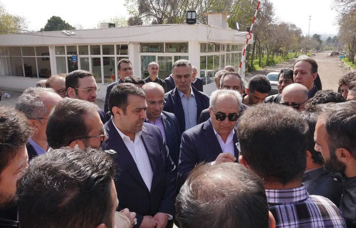 بازدید مدیرعامل بانک ملی ایران از واحدهای صنعتی آسیب‌دیده در تبریز/ تاکید نجارزاده بر حمایت از بازسازی واحدهای تولیدی خسارت‌دیده
