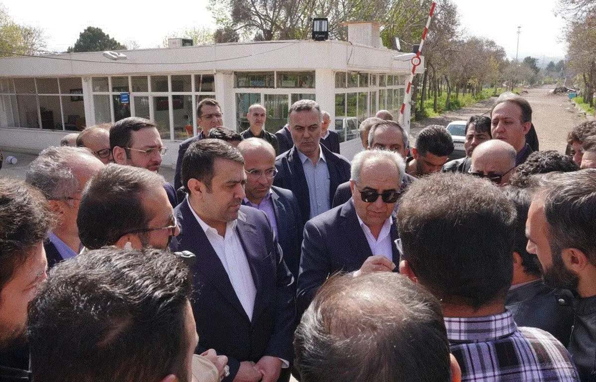بازدید مدیرعامل بانک ملی ایران از واحدهای صنعتی آسیب‌دیده در تبریز/ تاکید نجارزاده بر حمایت از بازسازی واحدهای تولیدی خسارت‌دیده