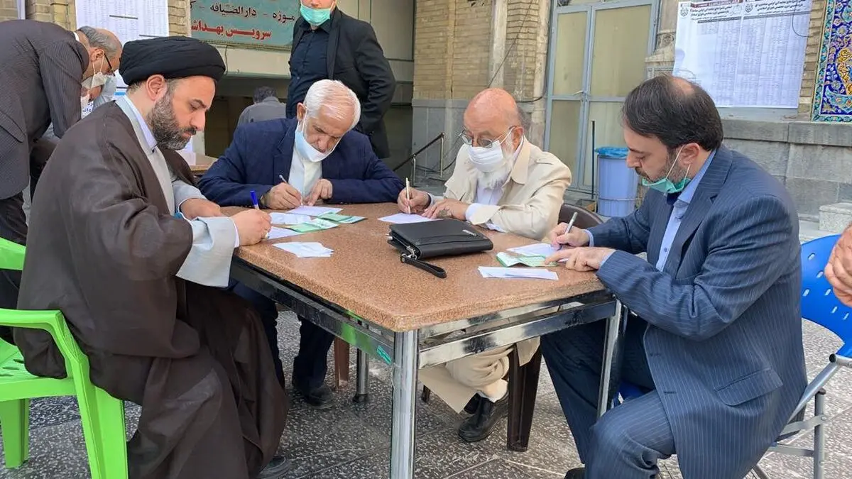 اگر کنار بکشیم، افراد غیرشایسته زمام امور را به دست می‌گیرند