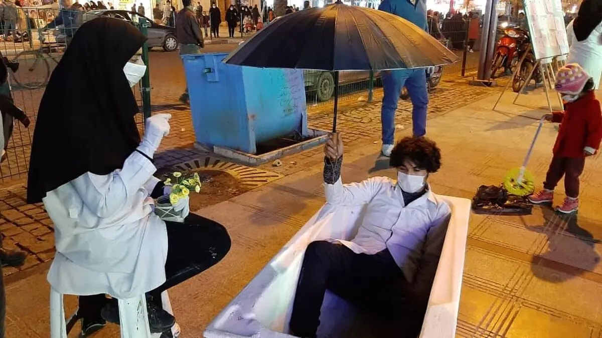 اجرای تئاتر خیابانی  پرفورمنس در اهواز با حضور هنرمندان آبادانی