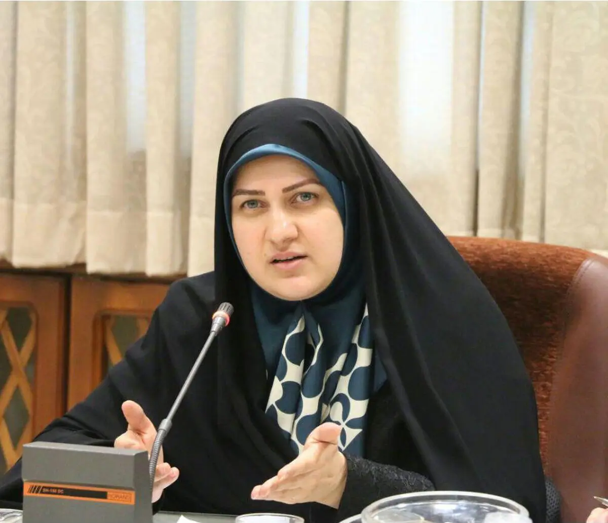 بانوان با حضور در جامعه؛ توانمندی های خود را به منصه ظهور برسانند 