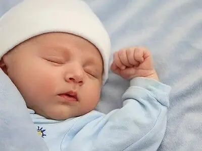 روزانه بیش از ۶۵ نوزاد در کرمانشاه متولد می شود