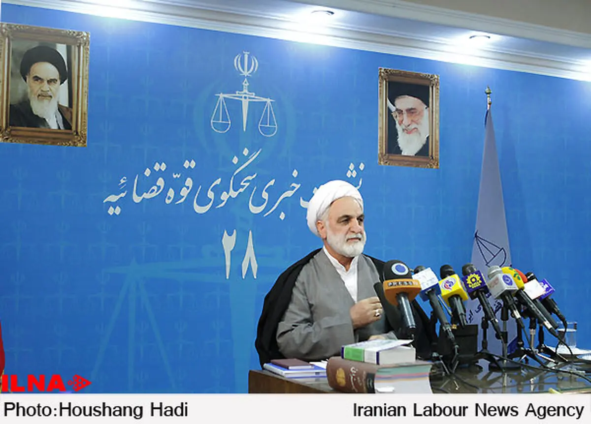 شاکیان پرونده احمدی‌نژاد انصراف نداده‌‌اند/ بازداشت گیرنده وام ۶ هزار میلیارد تومانی
